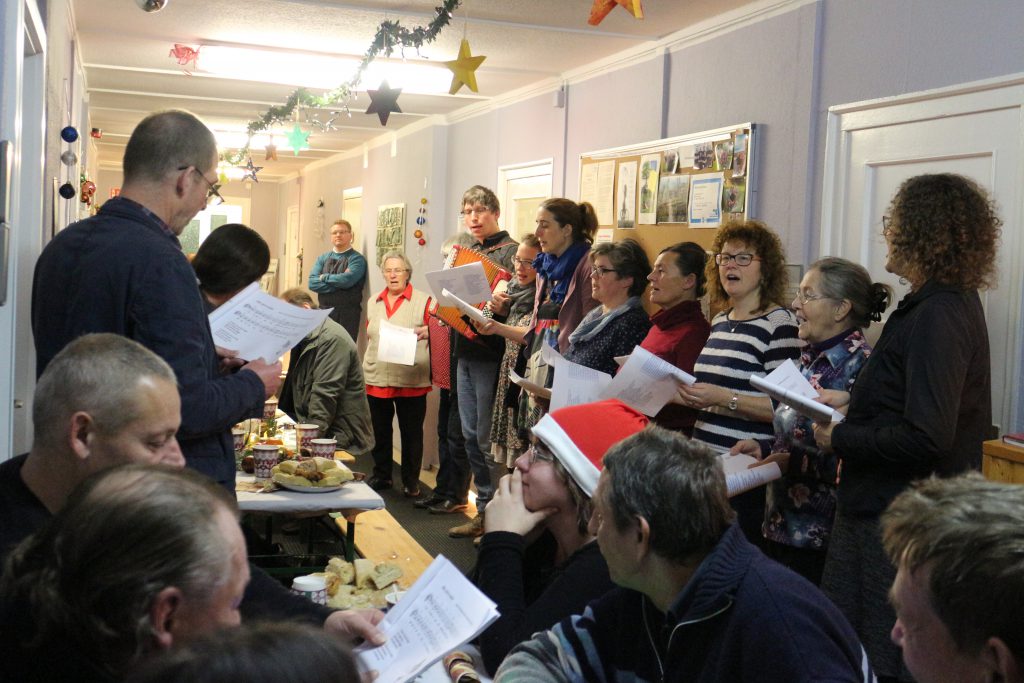 Weihnachtsessen für obdachlose Menschen Gaben der Hoffnung